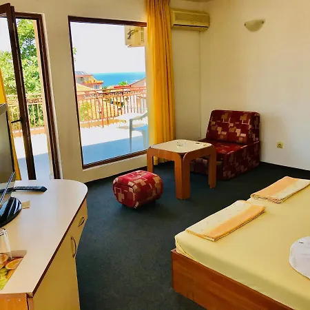 Family Friends Guest house 4*