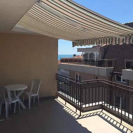 招待所 Family Friends 4*