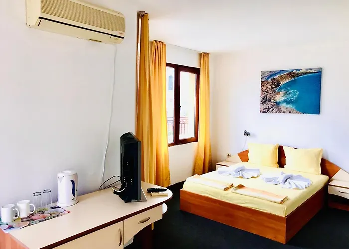 Family Friends Приморско