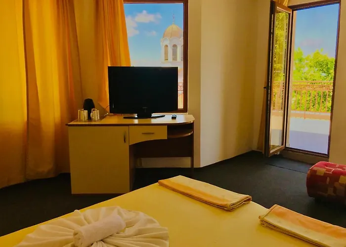 Family Friends Гостевой дом Приморско