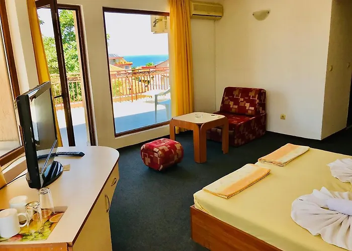 Family Friends Гостевой дом 4*