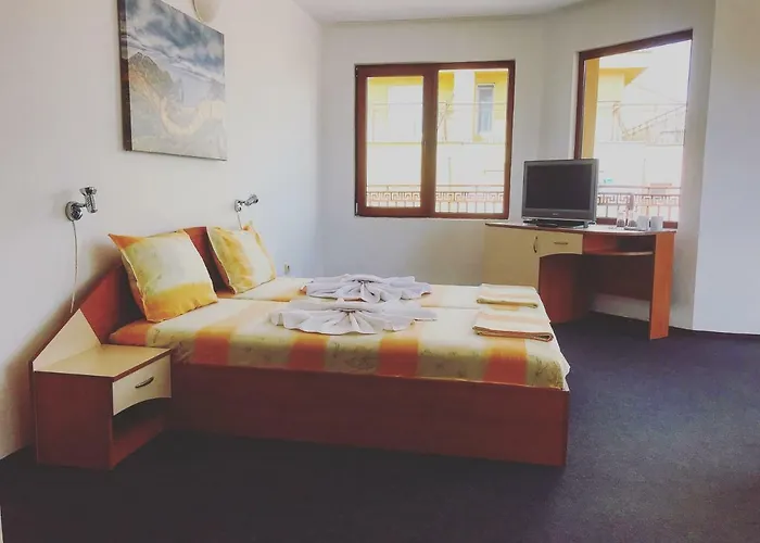 Family Friends 4* Приморско