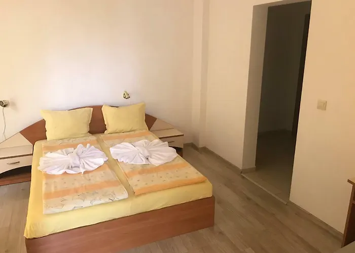 Family Friends Гостевой дом 4*