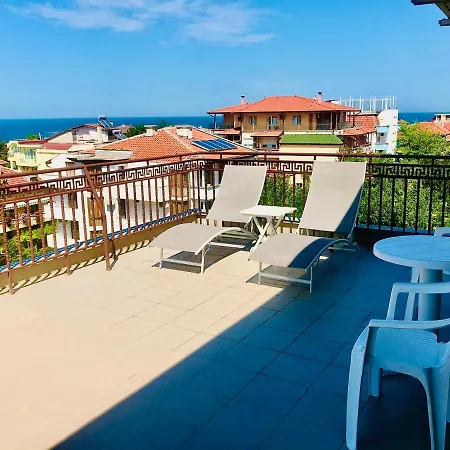 Къща за гости Family Friends Приморско