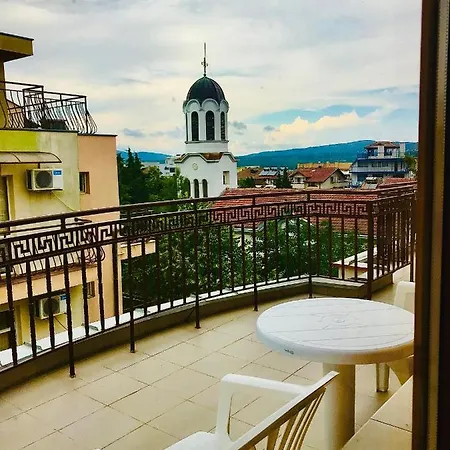 Family Friends Приморско