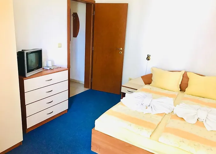 Family Friends פרימורסקו