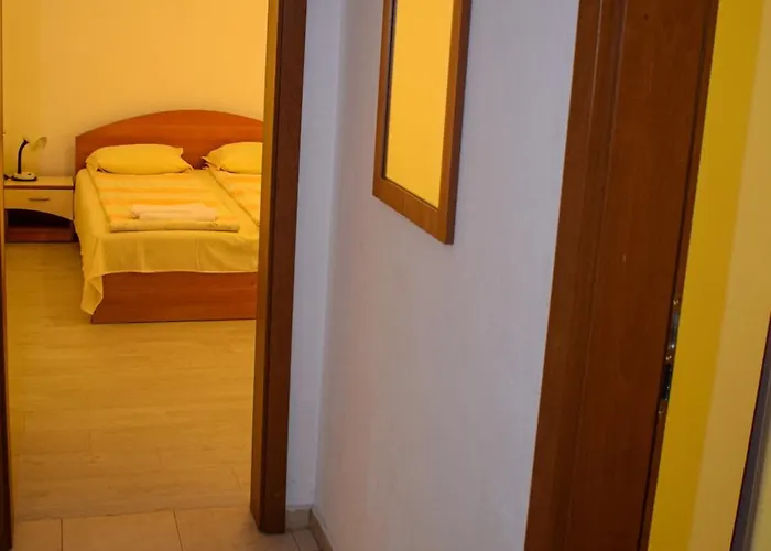 Family Friends פרימורסקו